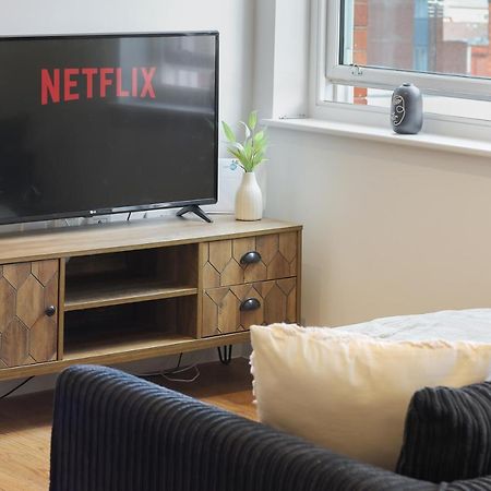Modern 2-Bed Apartment, Free Parking, City Centre, Netflix & Pet Friendly - Hosted By Stay Host Save Sheffield Luaran gambar
