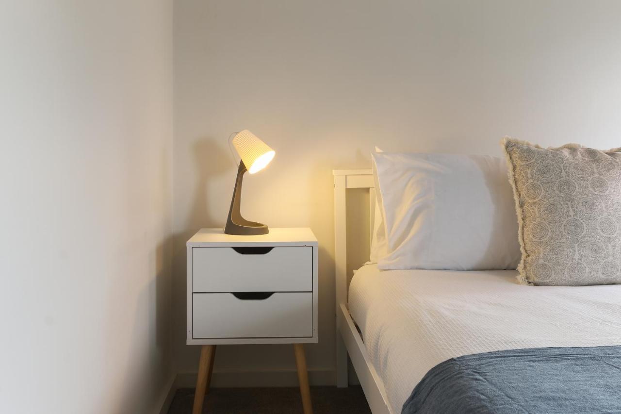 Modern 2-Bed Apartment, Free Parking, City Centre, Netflix & Pet Friendly - Hosted By Stay Host Save Sheffield Luaran gambar