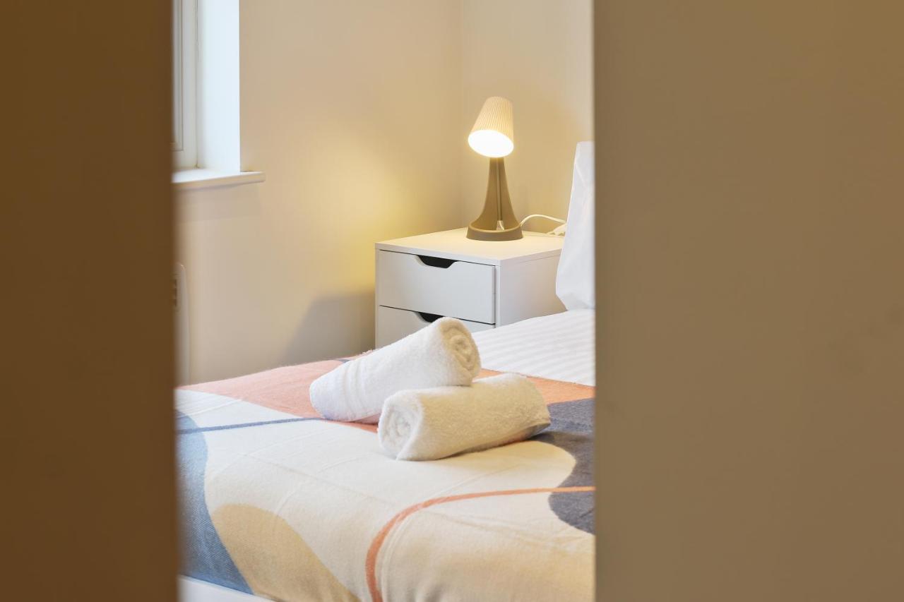 Modern 2-Bed Apartment, Free Parking, City Centre, Netflix & Pet Friendly - Hosted By Stay Host Save Sheffield Luaran gambar