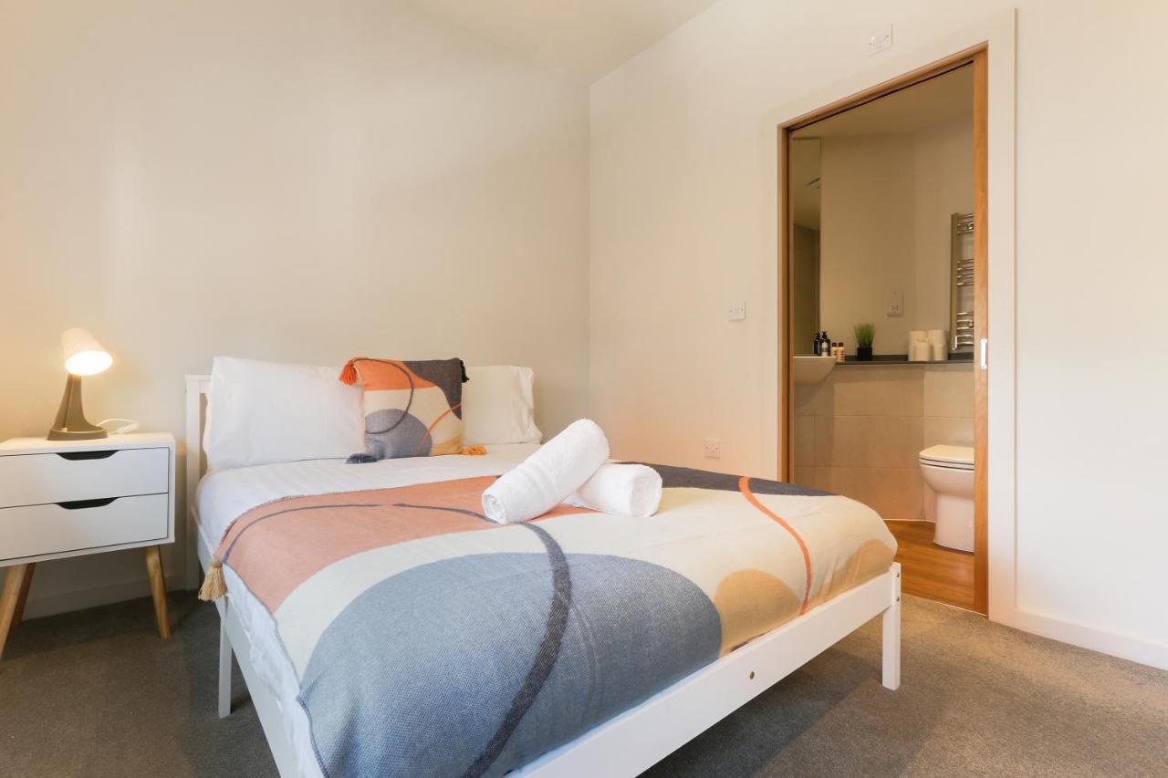 Modern 2-Bed Apartment, Free Parking, City Centre, Netflix & Pet Friendly - Hosted By Stay Host Save Sheffield Luaran gambar