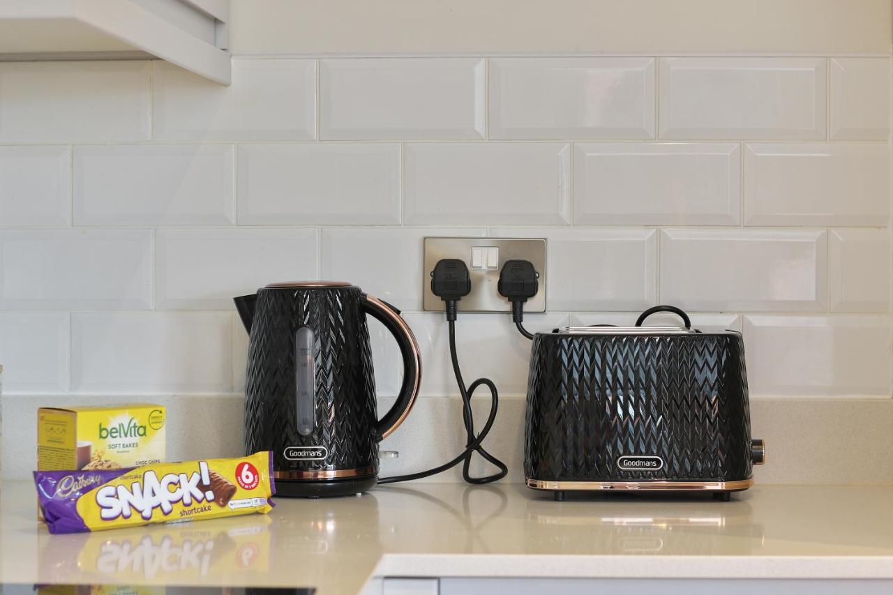 Modern 2-Bed Apartment, Free Parking, City Centre, Netflix & Pet Friendly - Hosted By Stay Host Save Sheffield Luaran gambar