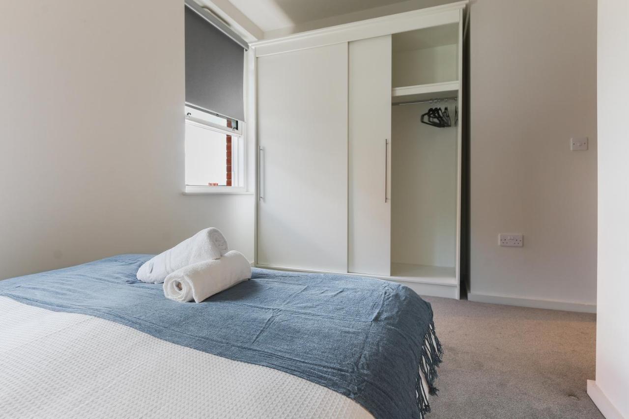 Modern 2-Bed Apartment, Free Parking, City Centre, Netflix & Pet Friendly - Hosted By Stay Host Save Sheffield Luaran gambar