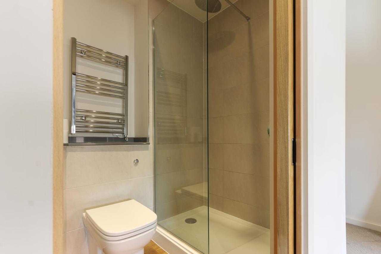 Modern 2-Bed Apartment, Free Parking, City Centre, Netflix & Pet Friendly - Hosted By Stay Host Save Sheffield Luaran gambar
