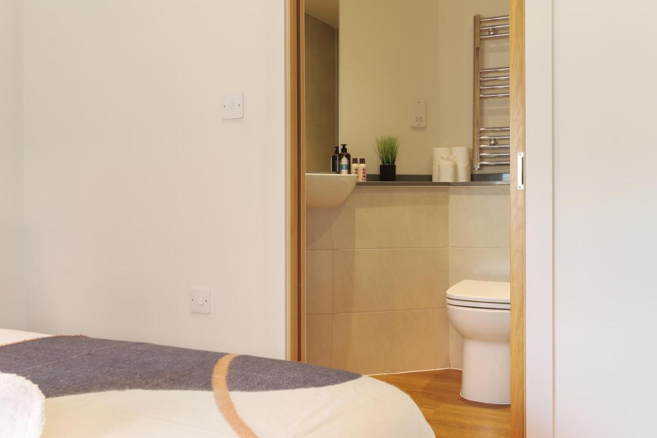 Modern 2-Bed Apartment, Free Parking, City Centre, Netflix & Pet Friendly - Hosted By Stay Host Save Sheffield Luaran gambar